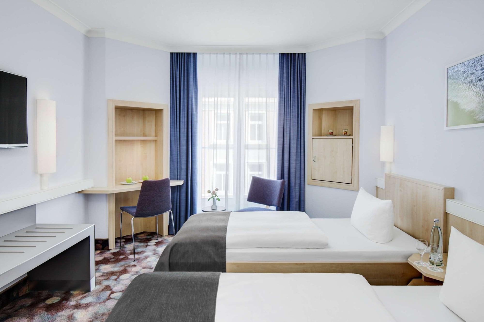 Intercityhotel Rostock Exterior photo