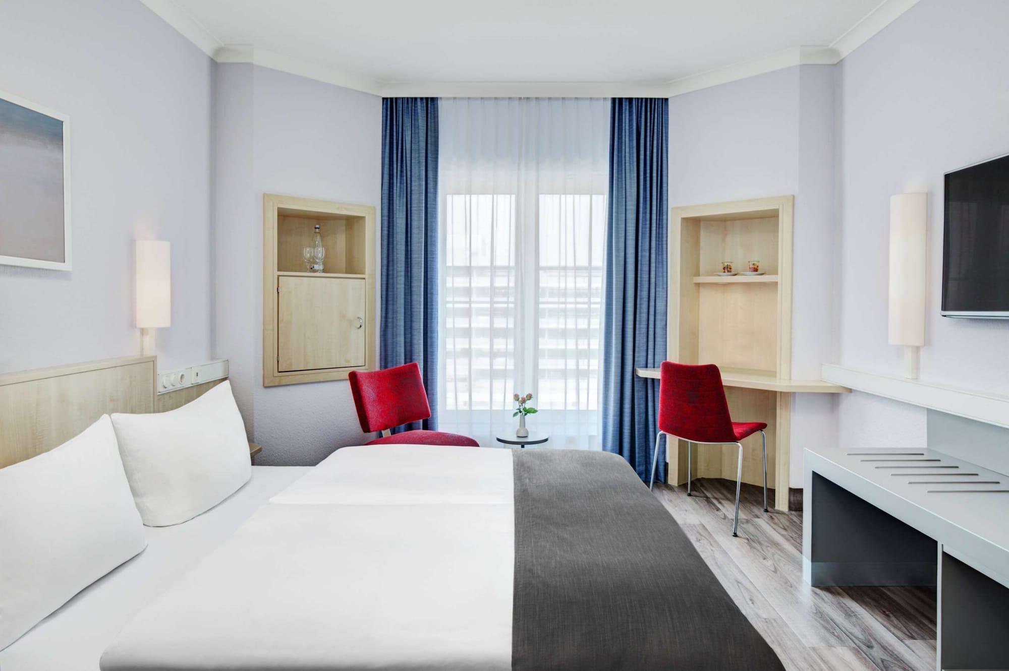 Intercityhotel Rostock Exterior photo