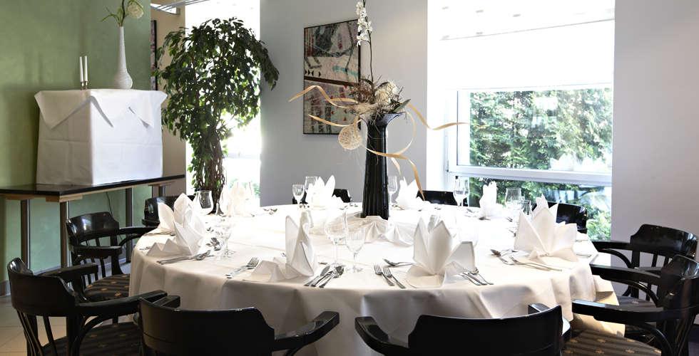Intercityhotel Rostock Exterior photo
