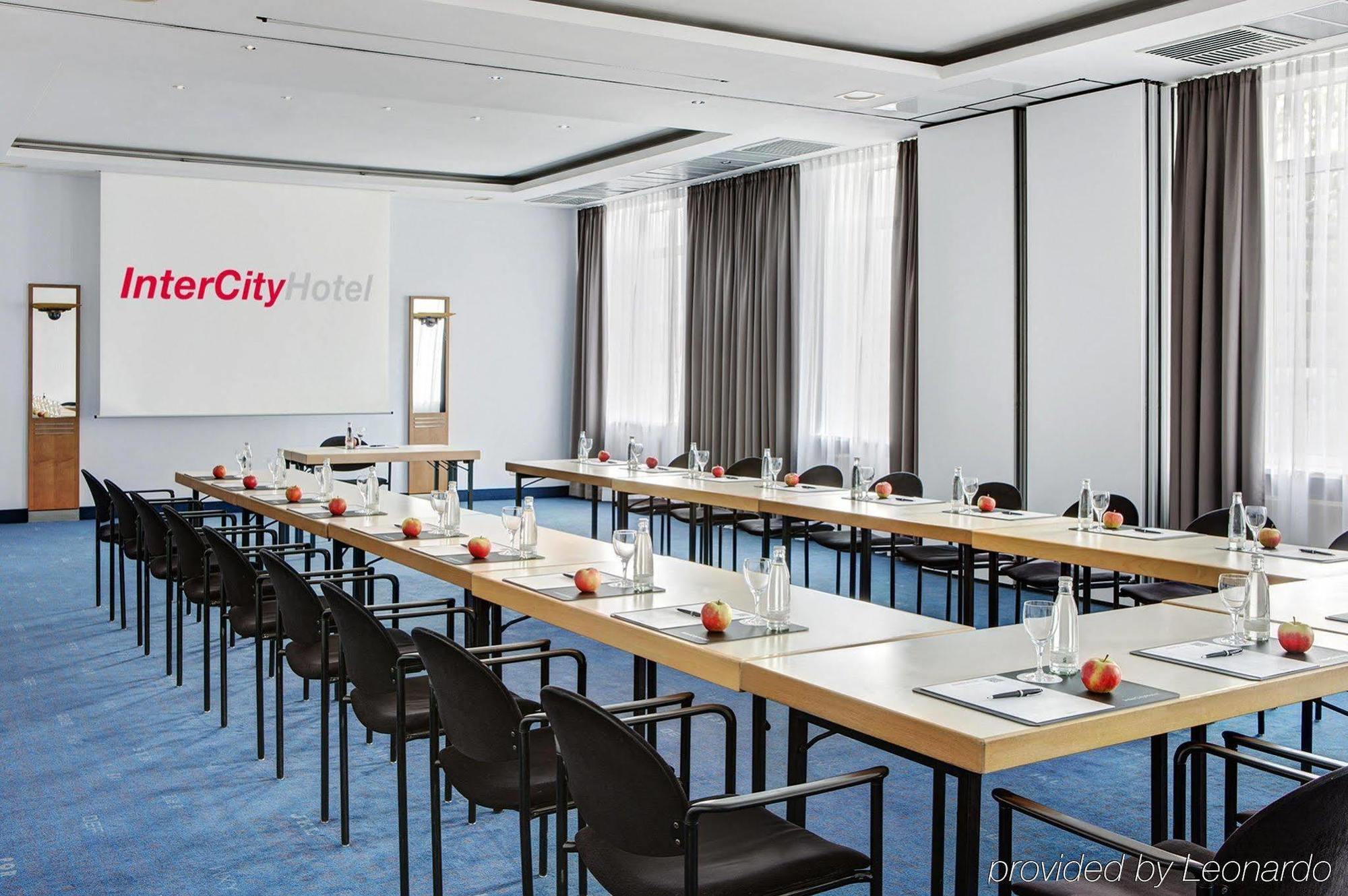 Intercityhotel Rostock Exterior photo