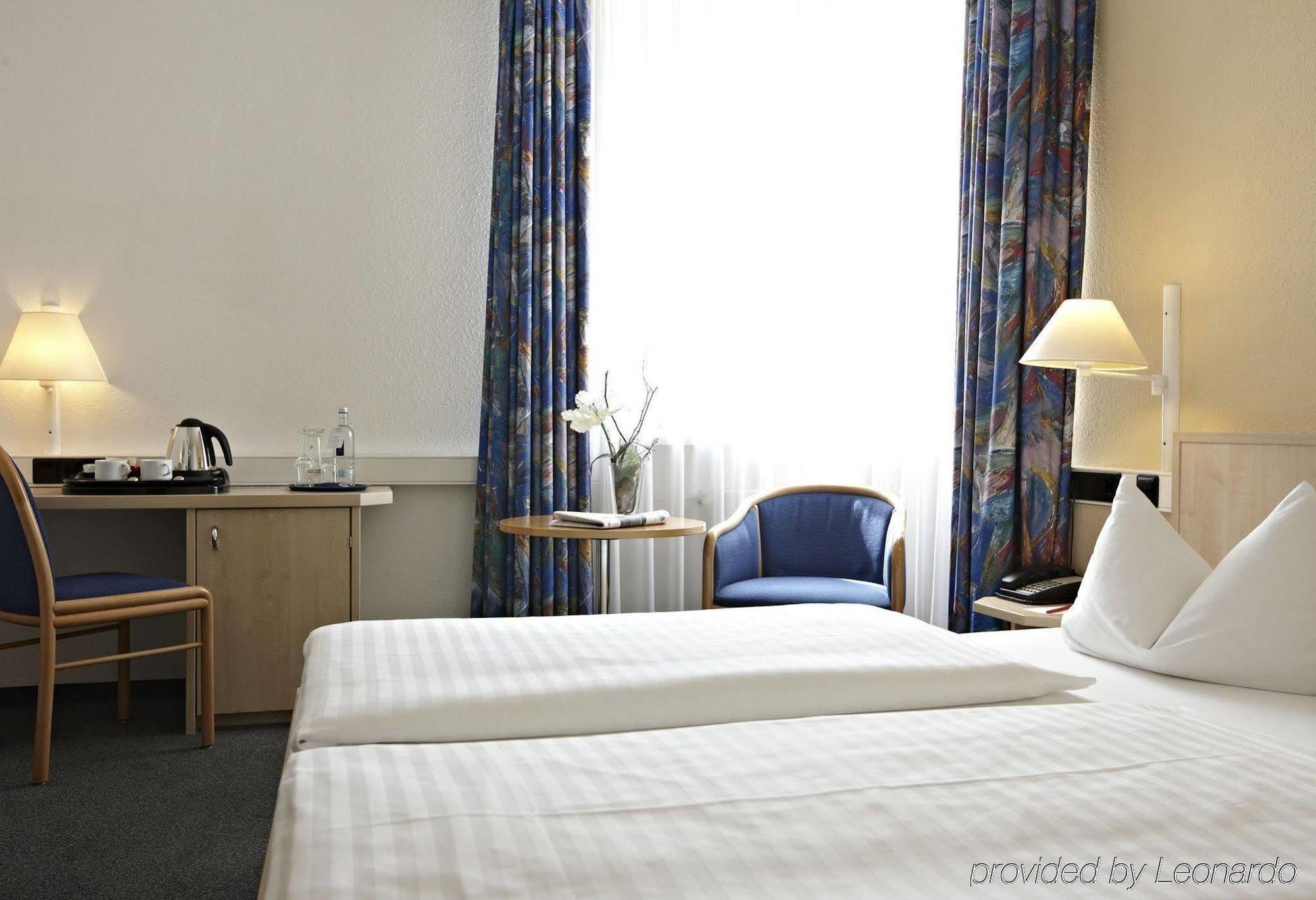 Intercityhotel Rostock Exterior photo