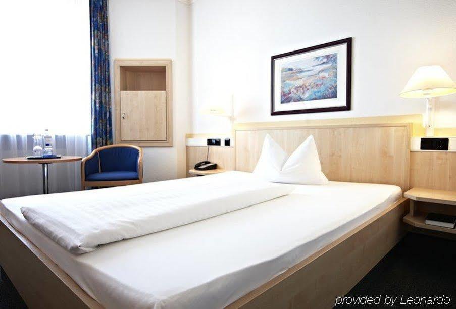 Intercityhotel Rostock Exterior photo