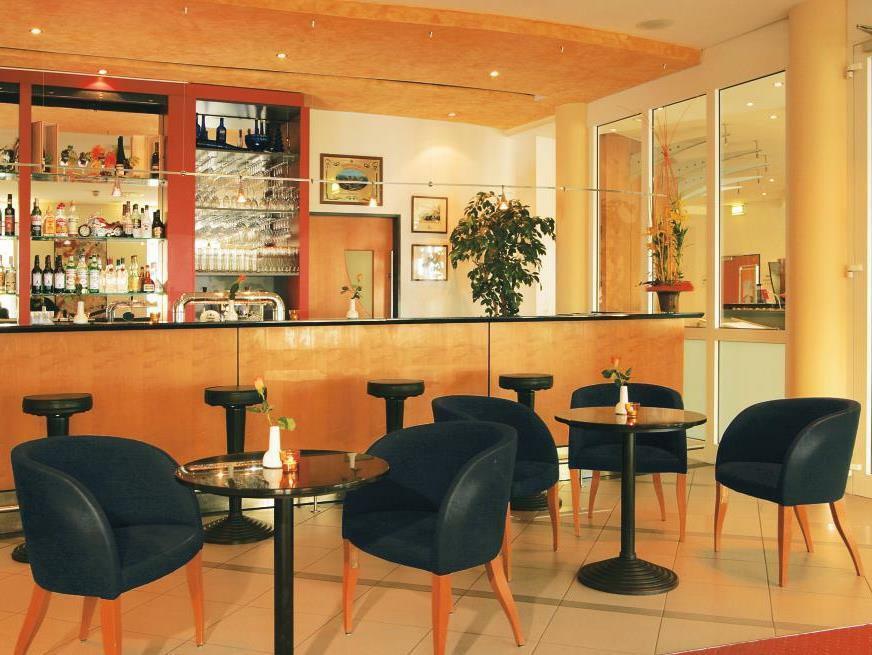 Intercityhotel Rostock Exterior photo